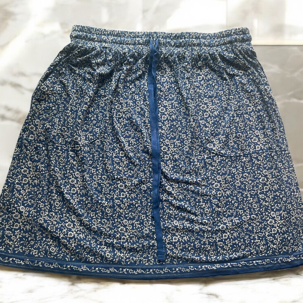 Max Studio Blue Floral Midi Skirt